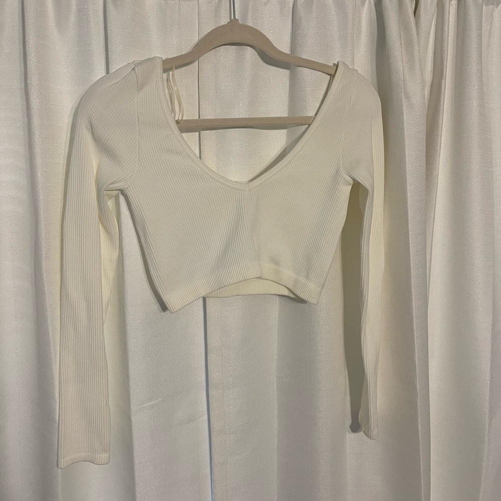 Cropped Long Sleeve Top